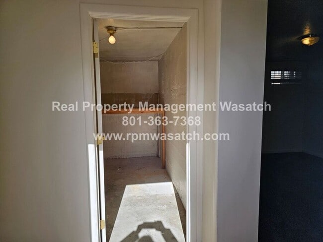 Photo - 7725 S 1530 W Unidad #b