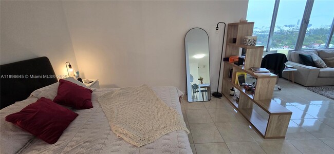 Photo - 1000 West Ave Unidad 1204
