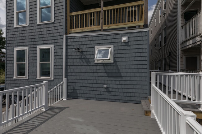 Photo - 843 Columbia Rd Unidad 1