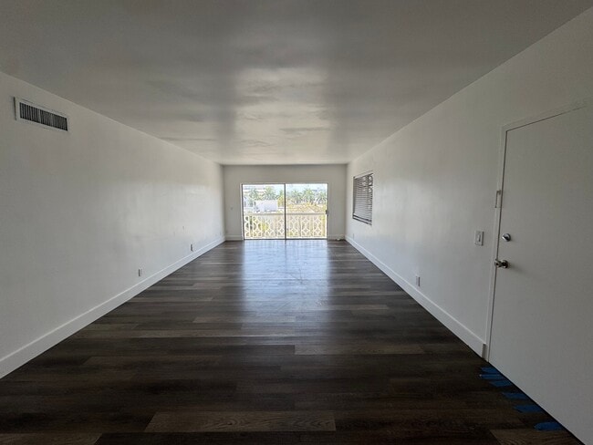 Building Photo - 9700 E Bay Harbor Dr Unit # 401 Rental