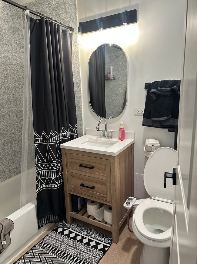 Photo - 8936 N Parkside Ave Unit 206