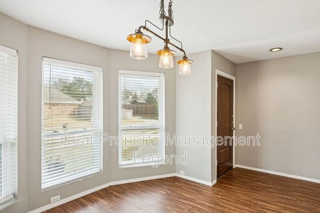 Photo - 3740 Racquet Ct