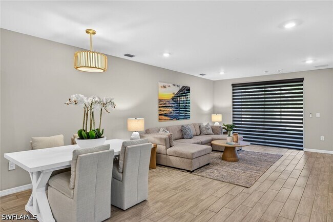 Photo - 14567 Edgewater Cir