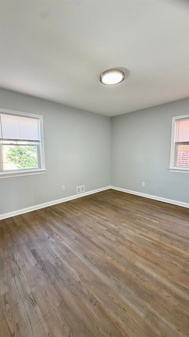 155 W 30th St