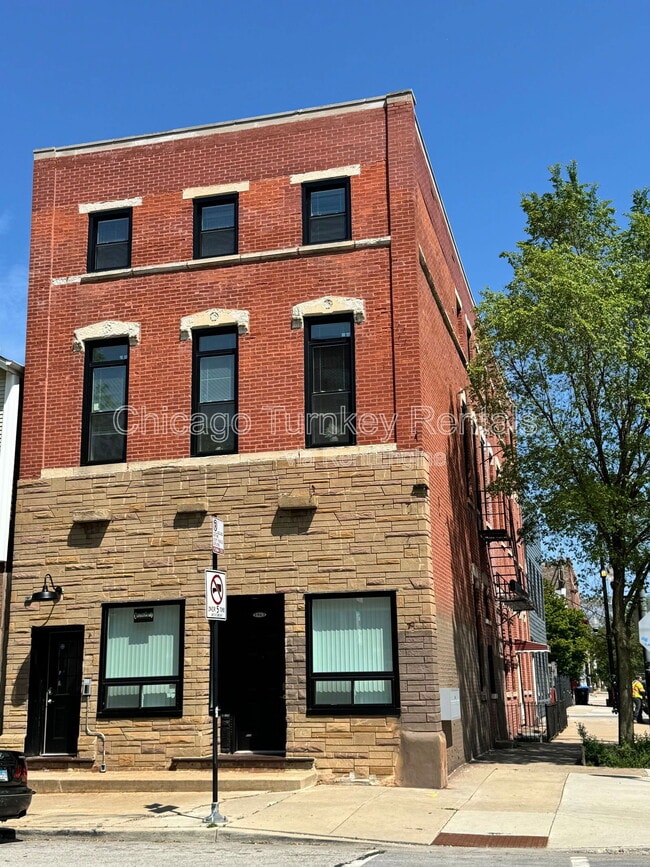 Photo - 1943 S May St Unidad 2c Rental