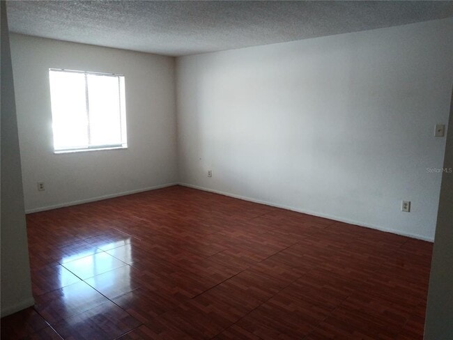 Photo - 127 Springwood Cir Unit H