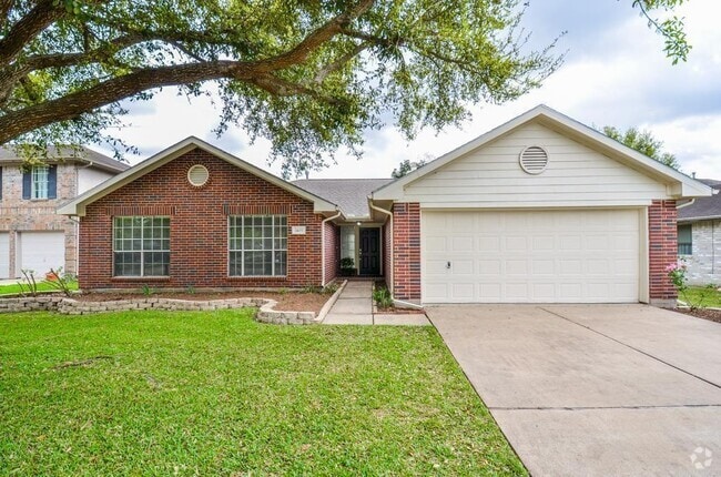 Building Photo - 1405 Manor Dr Rental