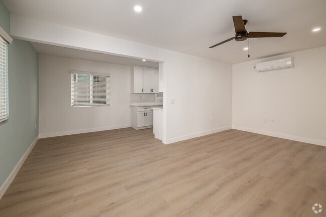 2BR, 1BA - Living Room