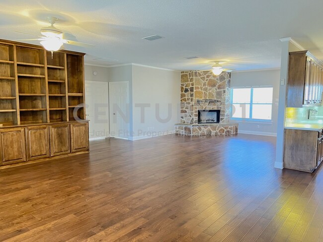 Photo - Beautiful 3/2/2 Situated On An Acre in Azle For Rent!