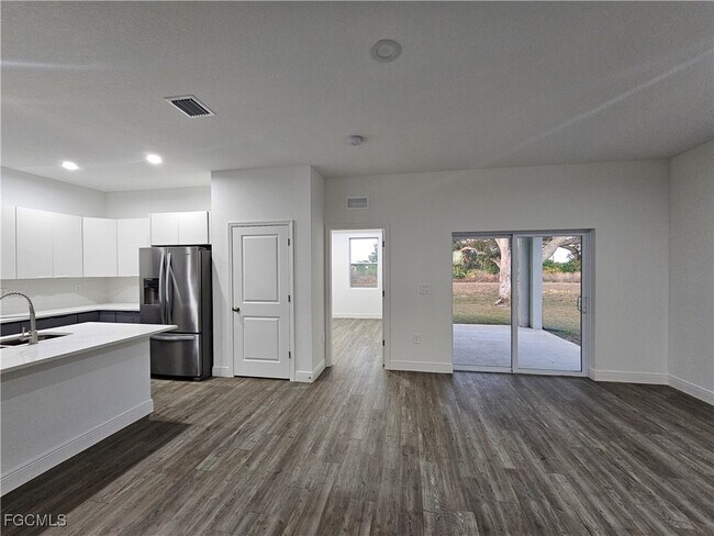 Photo - 9011 Penny Cir