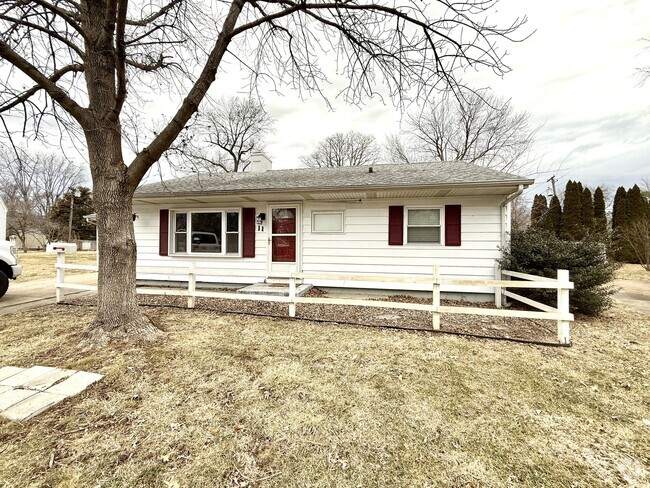 Building Photo - 11 Laurel Ct Rental