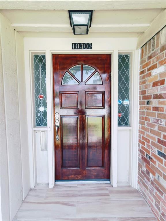 Photo - 10307 Cedarhurst Dr House
