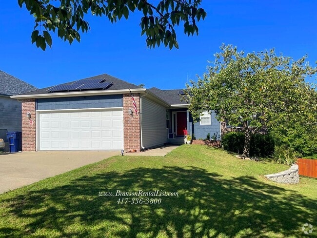 Building Photo - Pre-leasing this spcaious home in the hear...