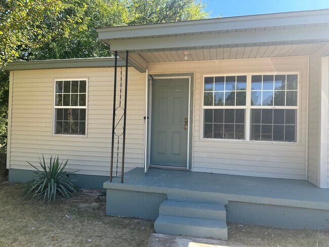 Photo - 1706 NW Baldwin Ave