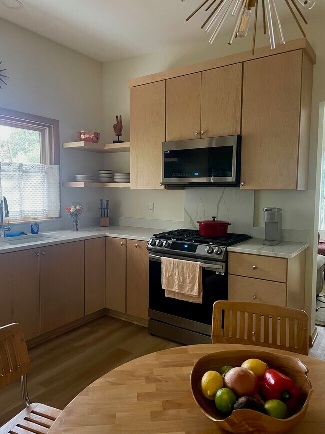 Photo - 506 N 91st St