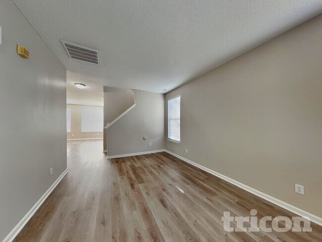 Photo - 3445 Dutchman Rd