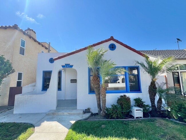 Building Photo - Charming Belmont Shore Bungalow close to 2... Rental