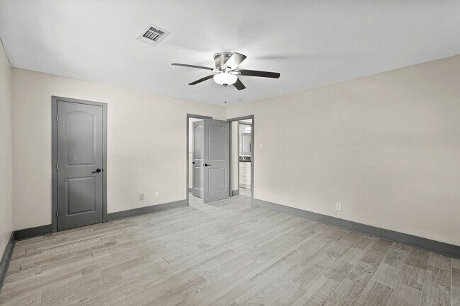 Photo - 5522 Braesvalley Dr