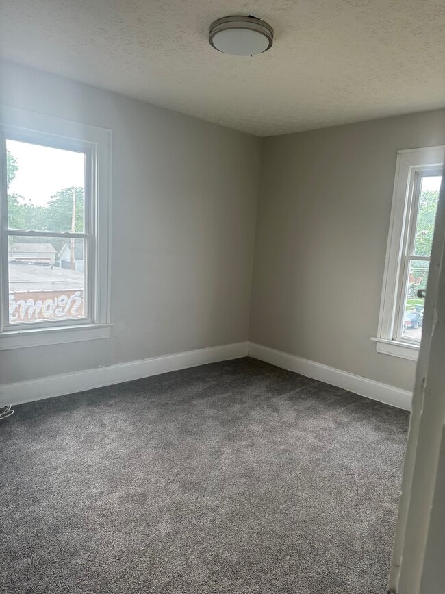 Photo - 798 E Whittier St