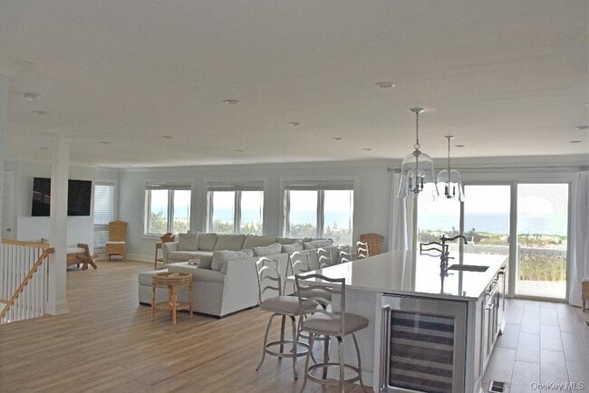 Photo - 561 Dune Rd