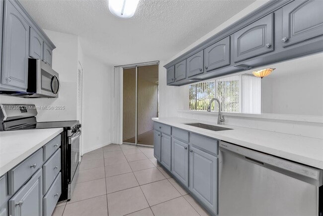 Photo - 3100 N Pine Island Rd Unit 304
