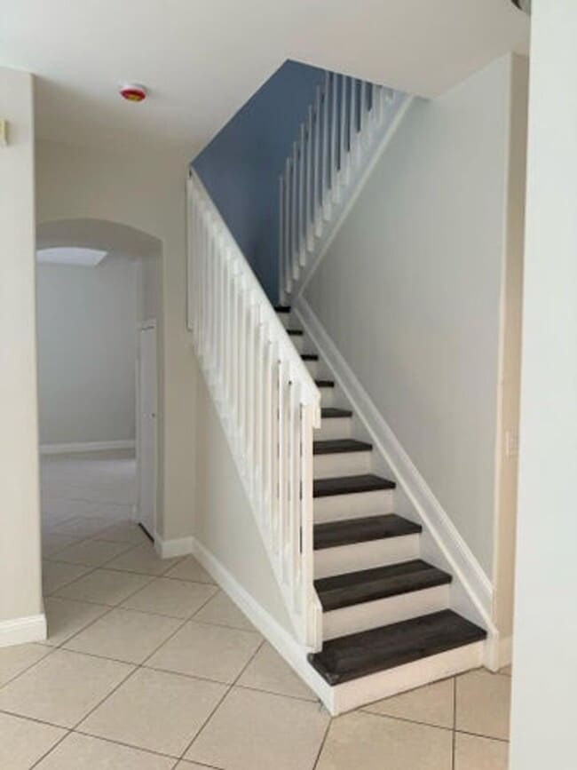 Photo - 5076 SW 38th Way