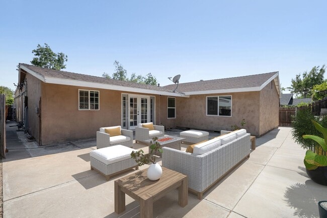 Photo - 5288 Manhasset Dr