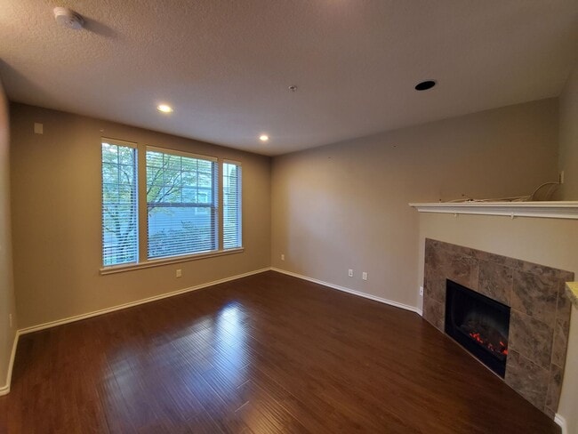 Building Photo - Arbor Parc Beauty