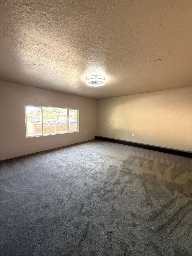 Photo - 2900 Terrmont Loop