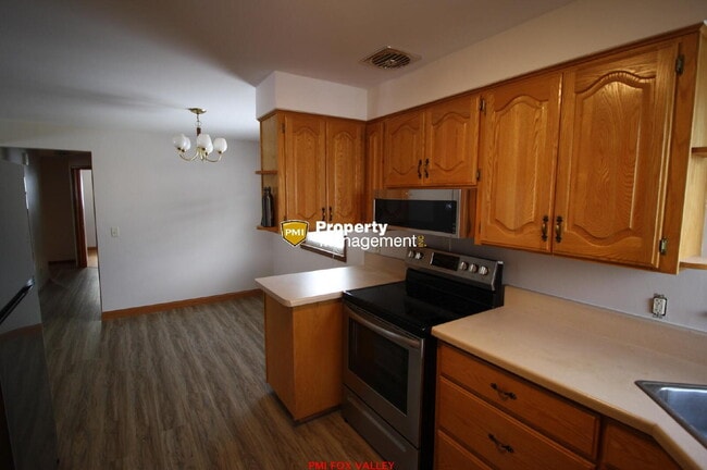 Photo - Large Updated 3 Bedroom Ranch