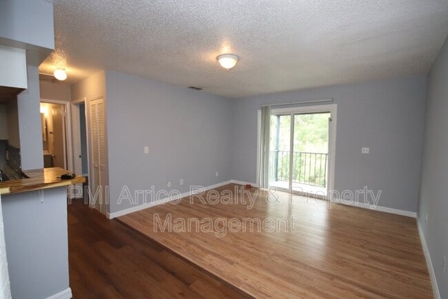 Photo - 1810 E 143rd Ave Unit Apt 3