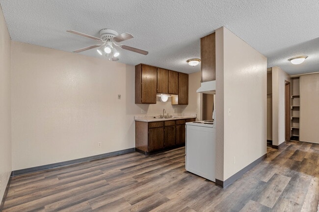 Photo - Mountain View Apartments