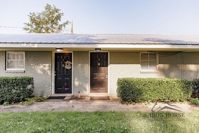 Building Photo - 550 Macon Hwy