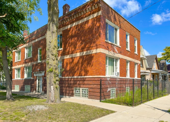 Photo - 3436 W Huron St Unit 2W