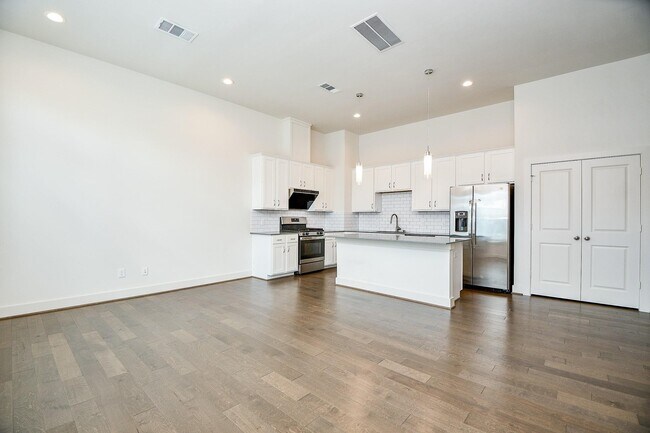 9444 Kerrwood Ln