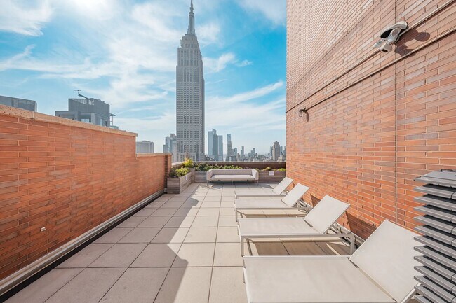 49 E 34th St Unit 20B