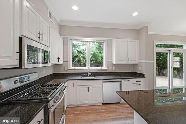 Photo - 5108 Warren Pl NW