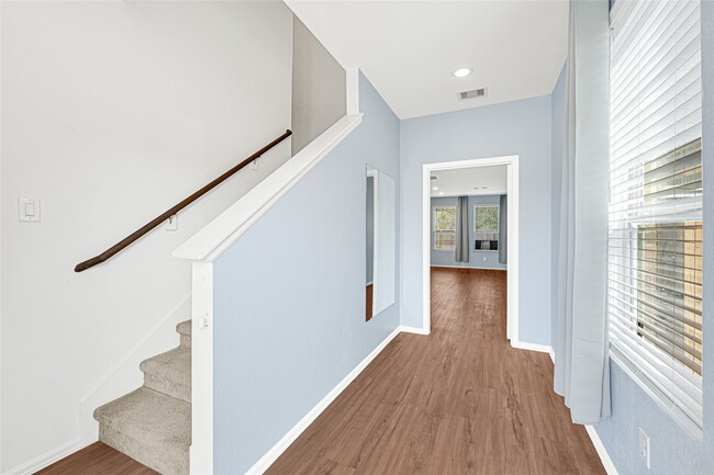 Photo - 1922 Ballesteros St