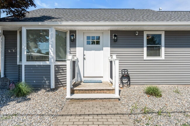 Photo - 501 Forman Ave