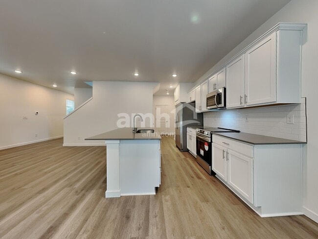 Photo - 5019 Washington St SE