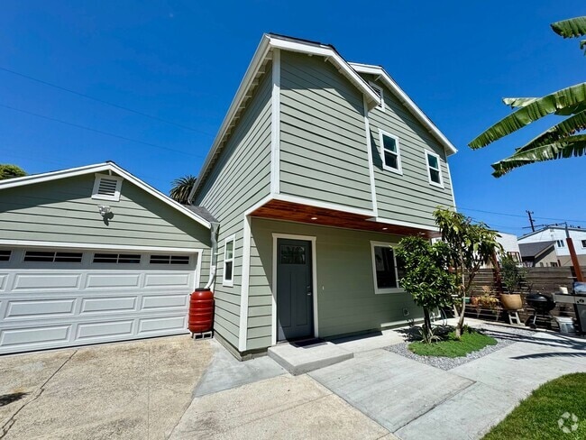 Building Photo - All New Large Home like ADU in the Culver ...