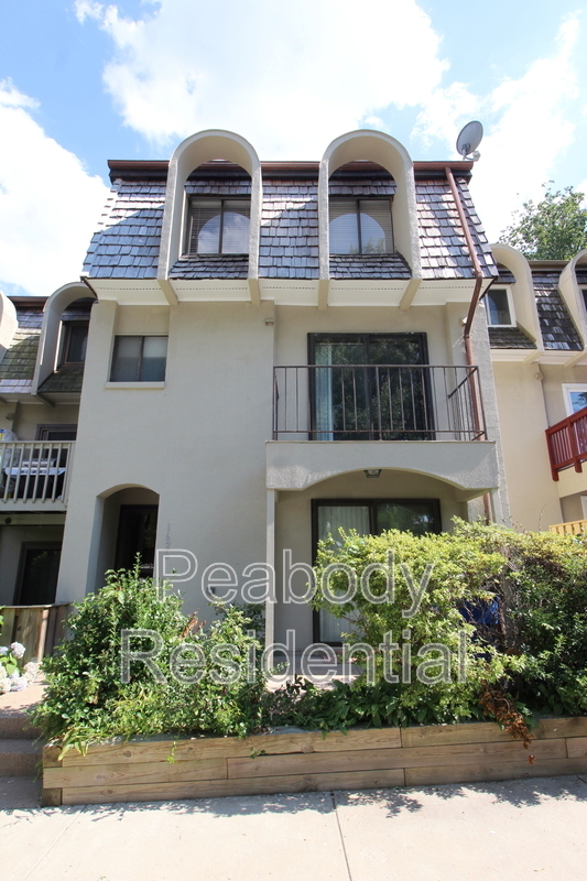 Photo - 1626 Valencia Way Townhome