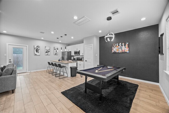 7418 Mount St