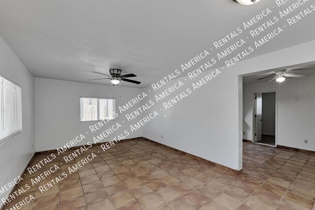 Building Photo - 2810 W Carnauba St