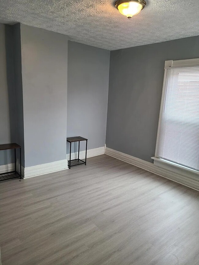 Photo - 169 E Duncan St