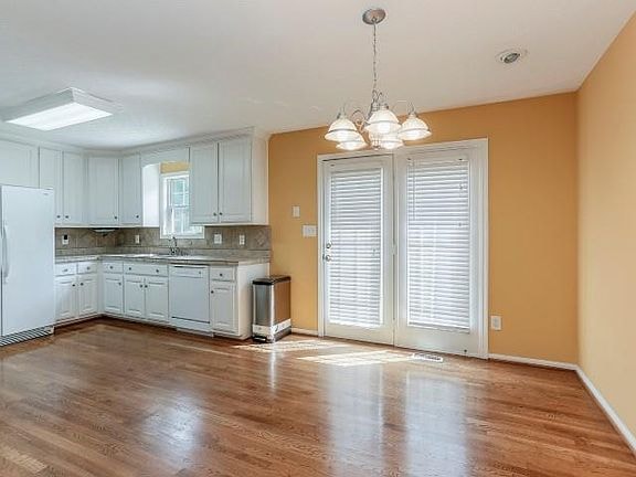 Photo - 186 Putter Point Dr