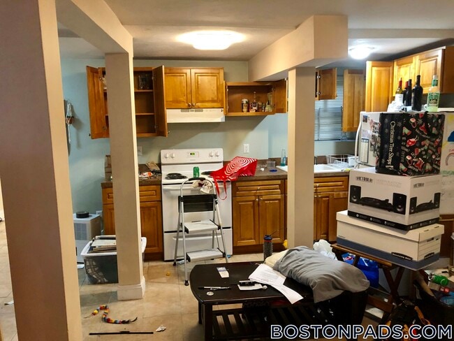 Building Photo - 895 Huntington Ave Rental