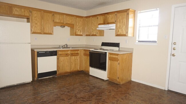 Photo - 904 Clairidge Ave Unit # C