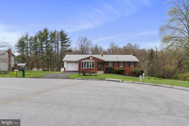 Photo - 5 Orchard Pl