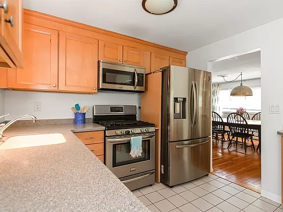 Photo - 546 Poplar St